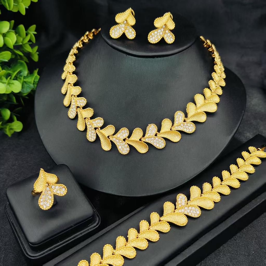 24k Gold Plated Zircon Vintage Four Piece Heart Shape Jewelry Set Necklace Earrings Ring Wedding Gift Bride Accessories Women