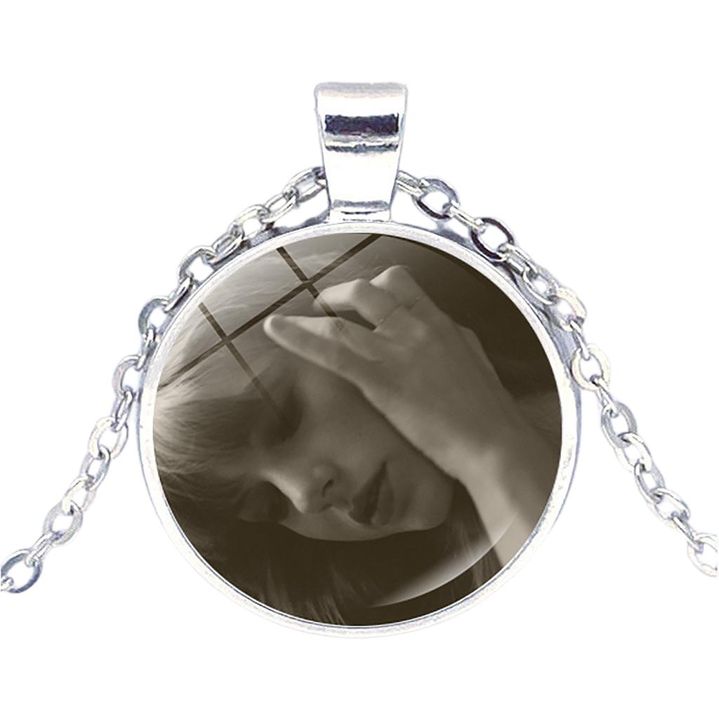 Elegant Pendant Necklace For Women Fashion Minimalist Jewelry Accessory For Daily Wear And Gift Giving