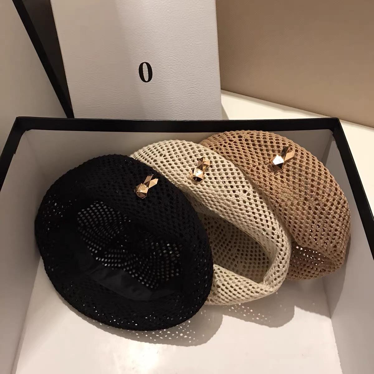 Цинь Ланьтун Ажурная беретка Женская летняя повседневная сетчатая кроличья шляпа художника Универсальная вязаная восьмиугольная шляпа Adjustable