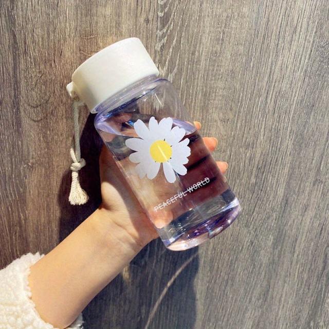 500ml Small Daisy Frosted Plastic Cup Creative Outdoor Water Cup Portable Transparent Travel Tea Cup Cute Water Bottle