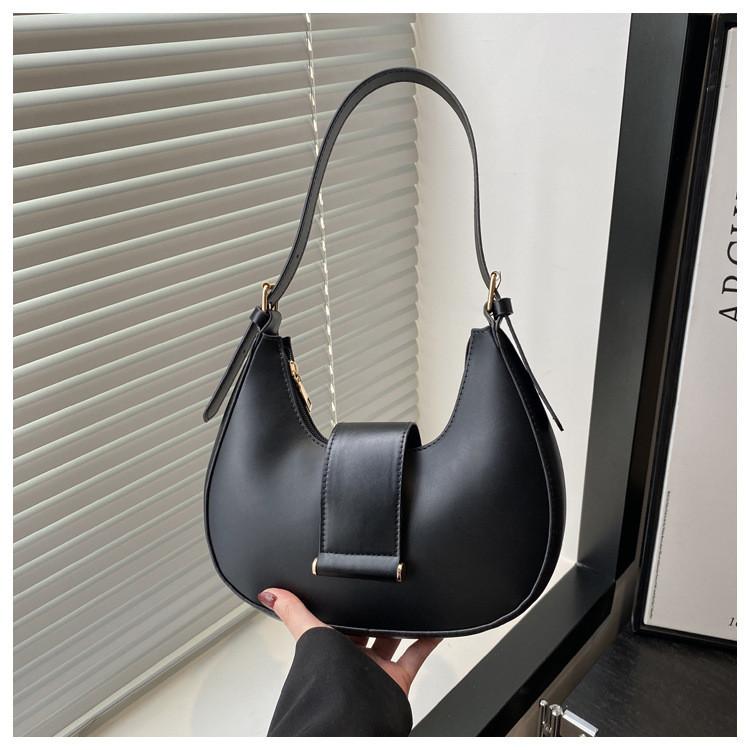 Street Style Pu Small Shoulder Bag For Women With Zipper Closure And Phone Pocket
