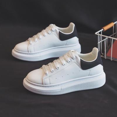 2025 McQueen Übergröße Weiße Sneaker für Damen & Herren - Trendige, höhenverstellende, lässige Sportschuhe für Paare & Studenten.