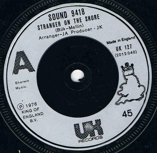 

7inch Record SOUND 9418 - Stranger On The Shore UK127 UK Records 1976 UK Pop Used