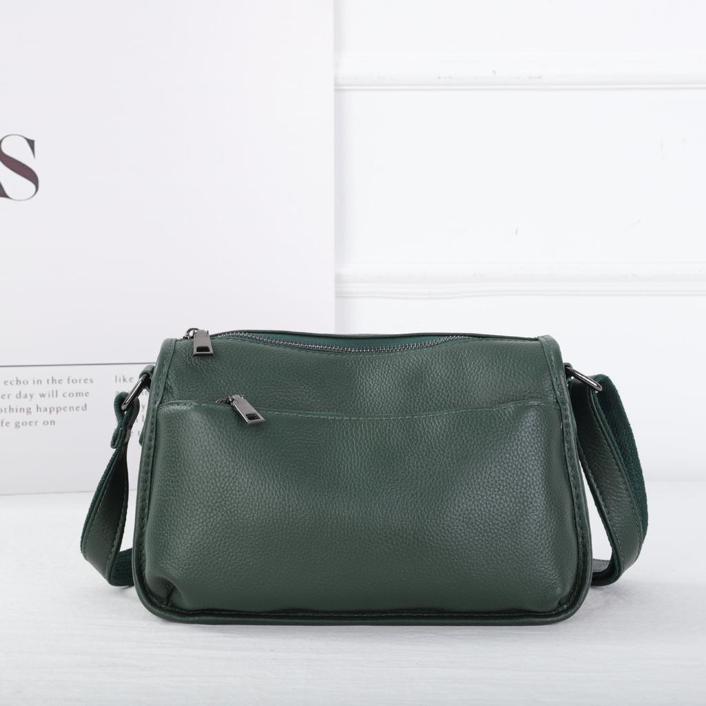 Women's Top-Grain Cowhide Leather Shoulder Bag Spacious Minimalist Crossbody for Effortless Commuting Tote with Adjustable Strap
