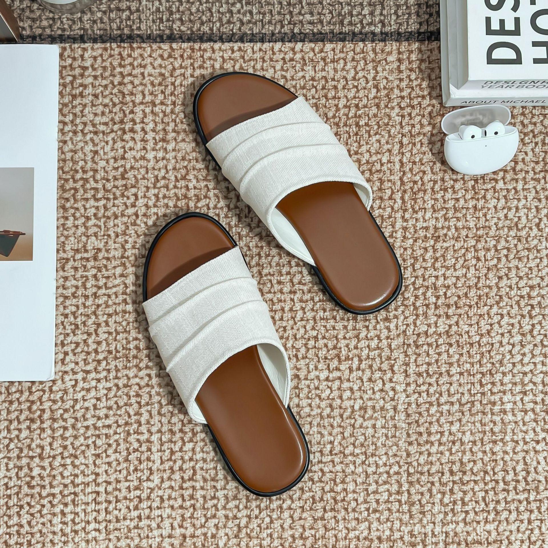 

2025 summer slippers female Xia wears a pedal outside, flat-bottomed cool slippers French retro women s shoes summer breathable soft sole 40 бежевый