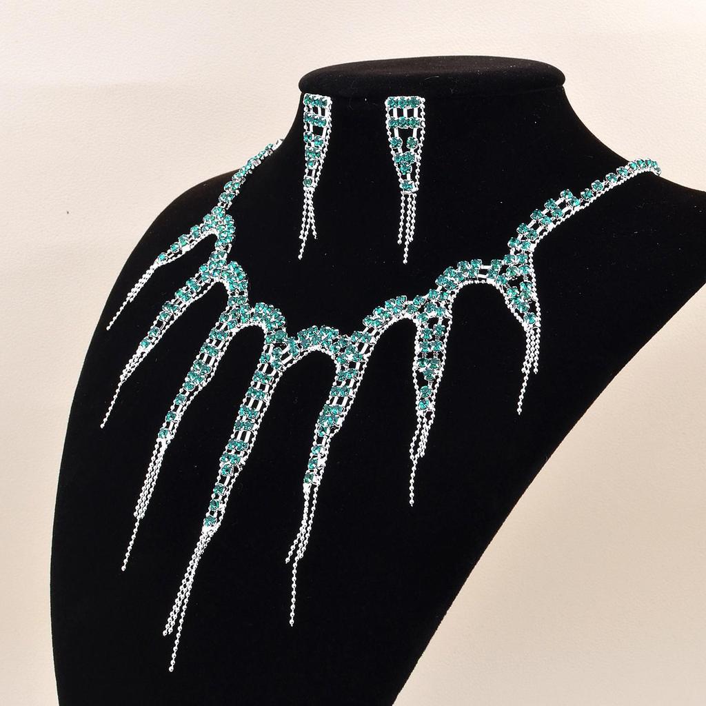 Elegant European & American Alloy Necklace Set - Versatile Bridal & Evening Jewelry