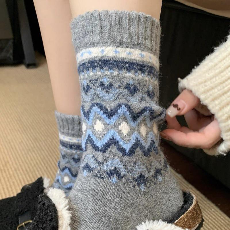 Women s Blue & White Fair Isle Wool Socks – Retro, Warm, Mid-Calf, Thick for Autumn & Winter. One Size
