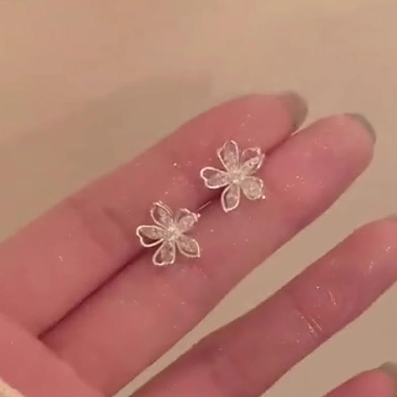 

Срібні сережки-гвоздики з порожнистою квіткою 925 проби для жінок, вінтажні, вишукані ювелірні вироби, розкішний дизайн рослини з краями у формі серця