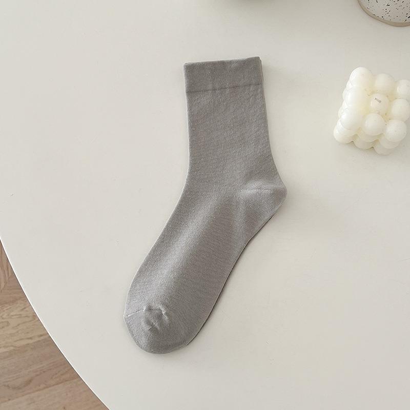 5 Pairs of Female Spring and Summer Fashion New Loose Mouth In The Tube Pile Socks