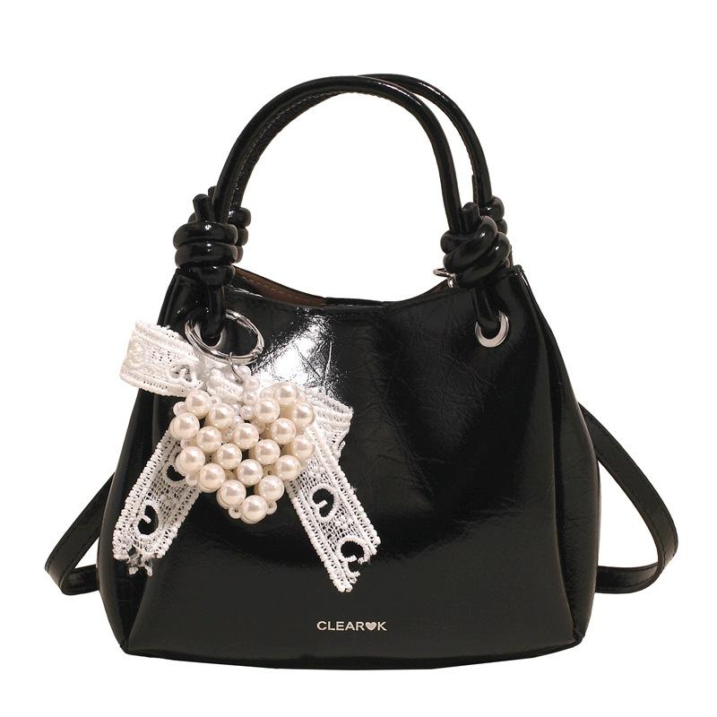 

Trendy Portable Small Square Bag Women S Simple Foreign Style Retro Shoulder Messenger Bag чёрный