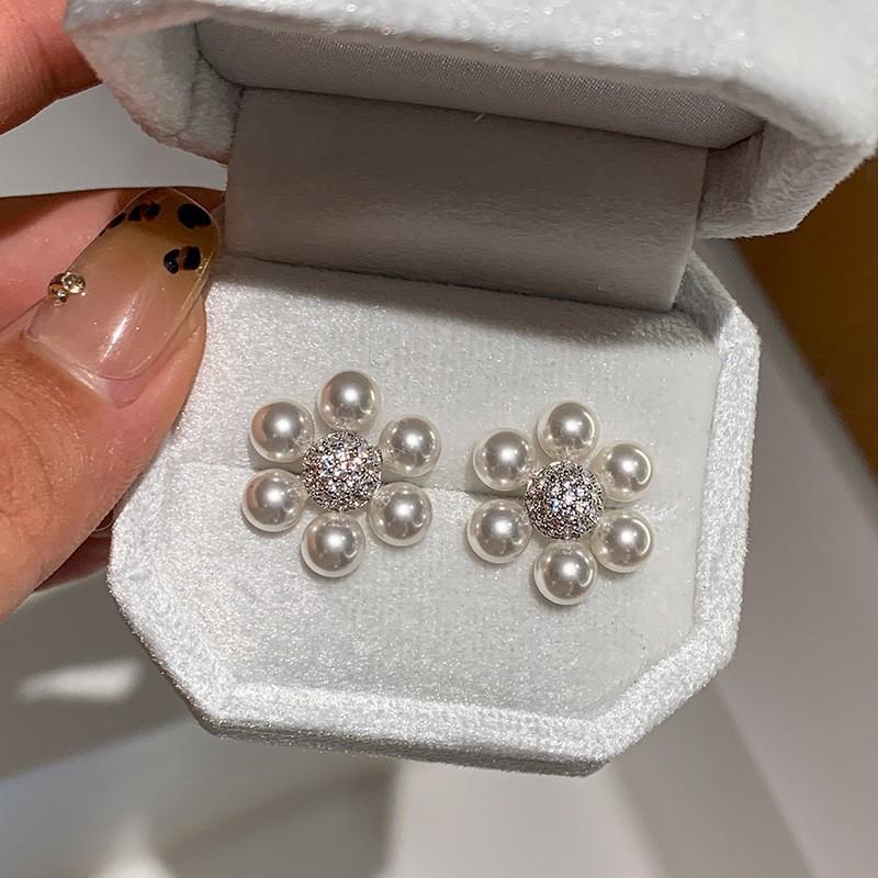 Zircon Geometric Pearl Stud Earrings Autumn and Winter Retro Elegant Earrings Temperament Earrings Women