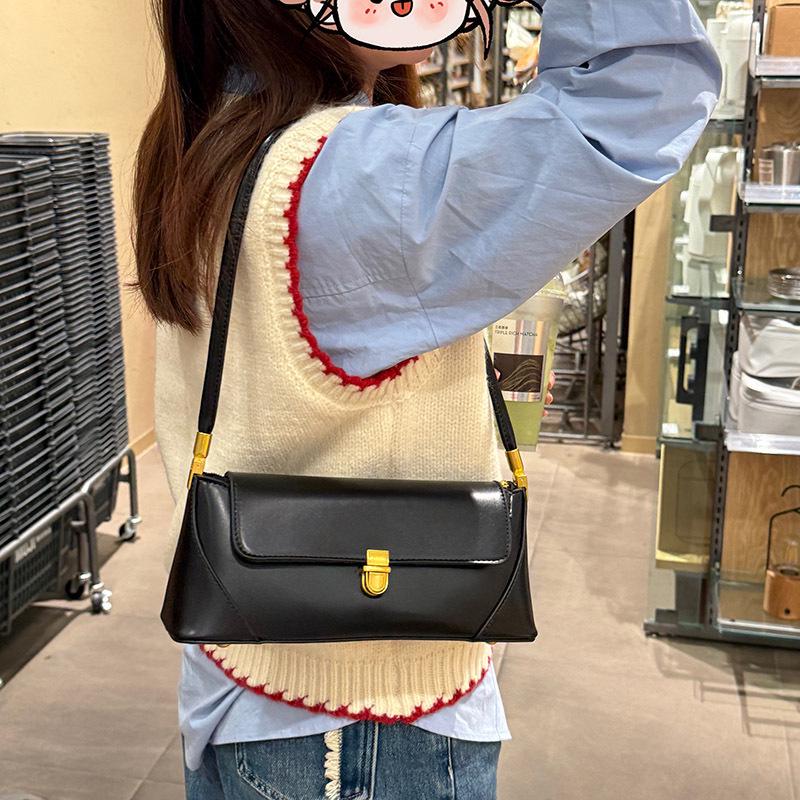 

Роскошная женская трендовая сумка-багет через плечо 2025 чёрный