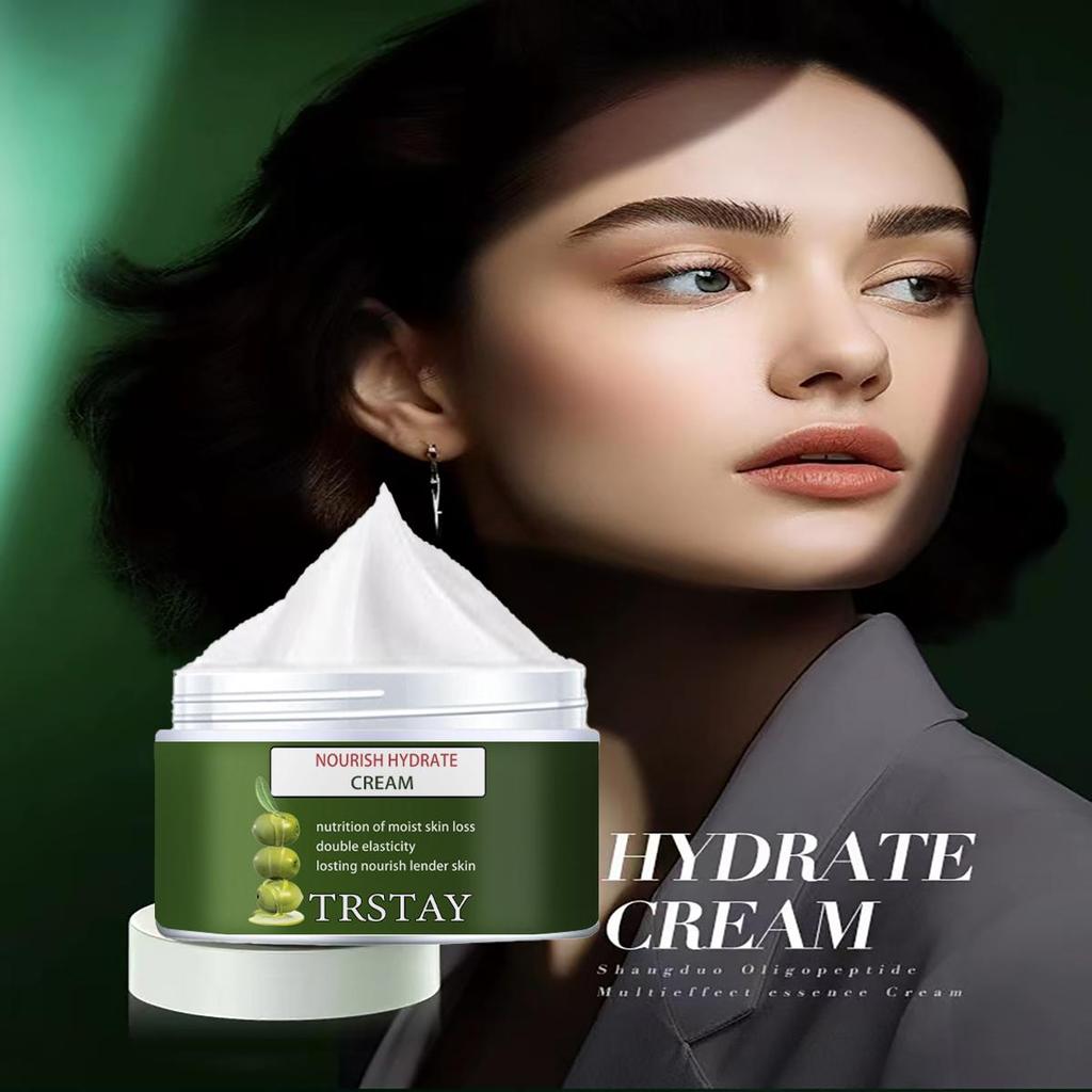 The translucent cream is gentle and non-irritating, firming the skin, brightening the complexion, reducing markings, hydrating and nourishing the skin