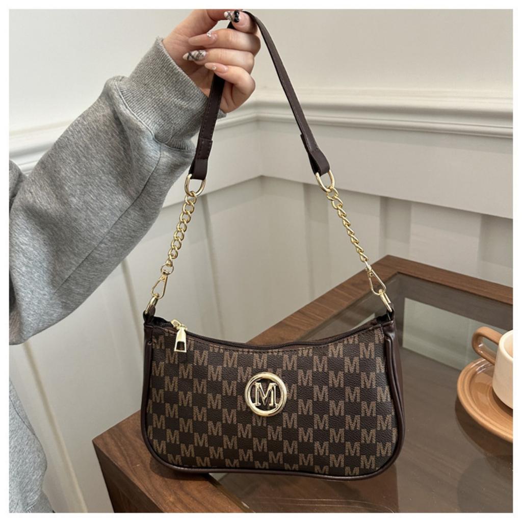 Women's Retro Gold Chain Crossbody Bag - Shoulder Bag, Fashionable Handbag with Metal Elements, Elegant Handbag for Daily Use, Crossbody Bag