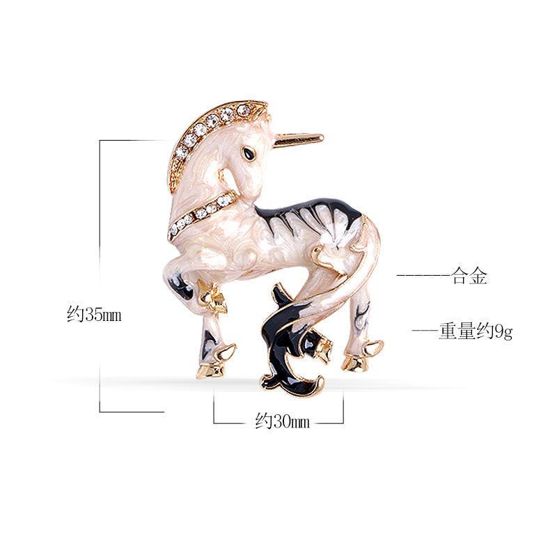 Retro temperament Versatile white horse brooch Unicorn, suit clothing animal cartoon metal one-word pin