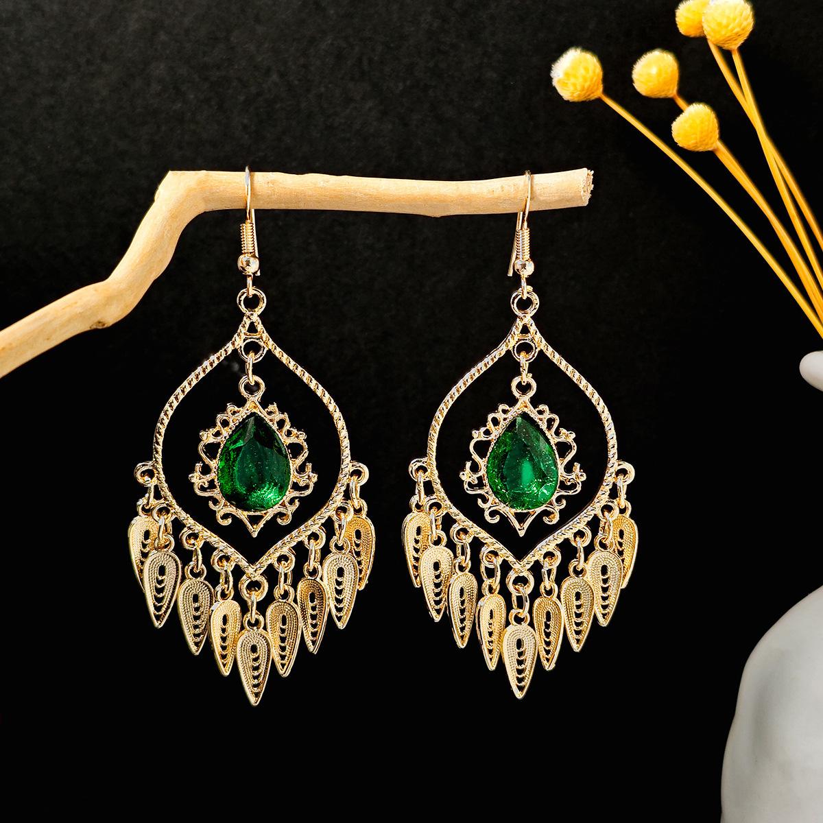 

Retro Feather Fringed Earrings Attraction Earrings Premium Fringed Pendant Diamond Ethnic Style Earrings