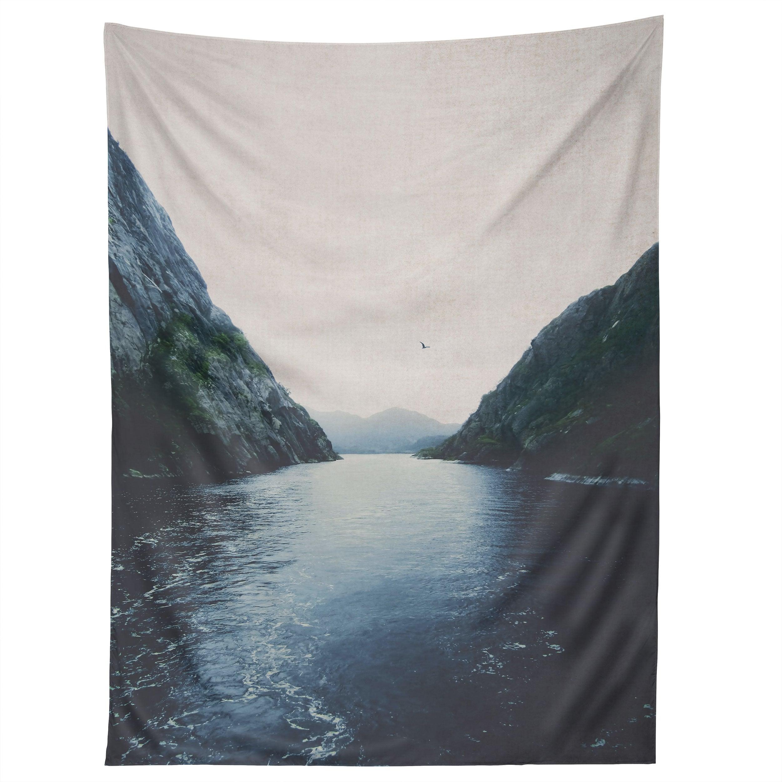 FINDING INNER PEACE tapestry 75x100 чёрный