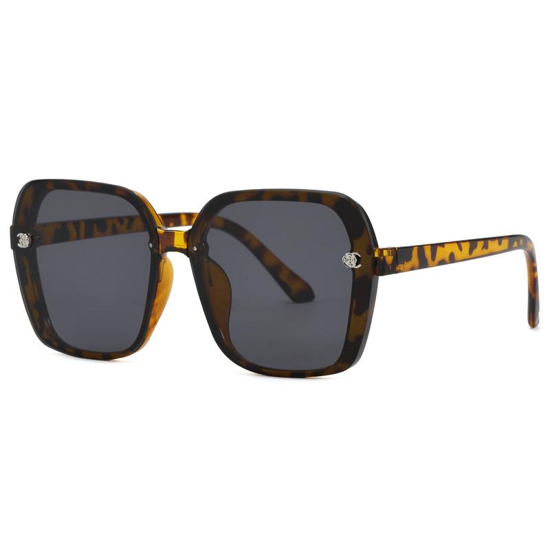 Advanced Square Sunglasses Outdoor Sunshade Sunscreen Eyewear Fashion Trendy for Men Women UV Resistant