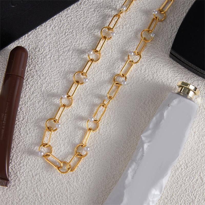 Fashionable Simulated Pearls Charm Necklace Lightweight Design Daily Wear Formal Event Collarbone Chain Gift