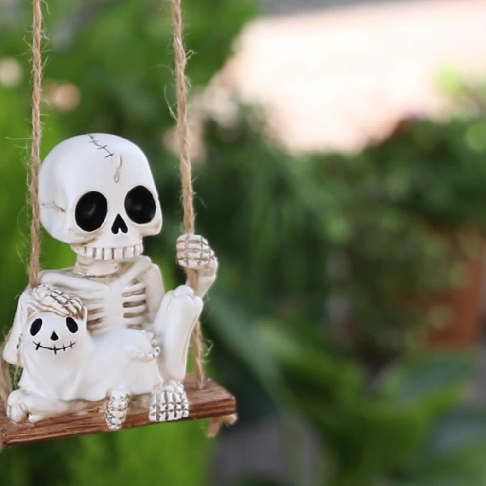 Outdoor-Schaukel-Skelett und hängendes Katzen-Ornament, federnde Gartenschaukel-Skelettstatue Baumdekoration, lustiger Anhänger zum Aufhängen im Hof, Geschenk für Halloween