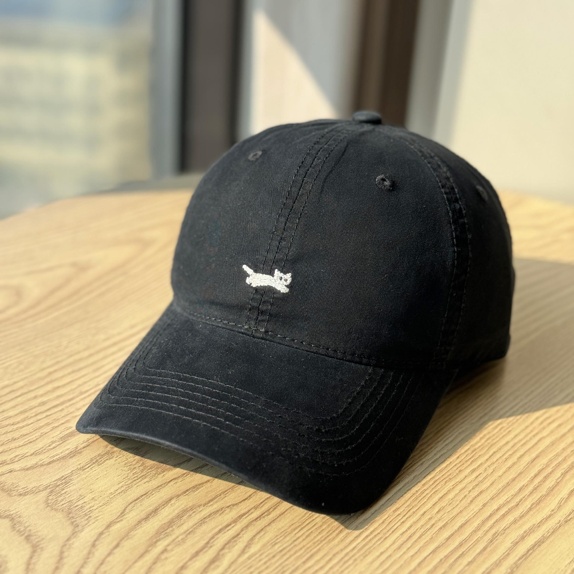 

Korean-style versatile cartoon cat embroidered baseball cap for women, suitable for large head sizes, makes the face look smaller, soft-top duckbill Adult54-60Adjustable чёрный