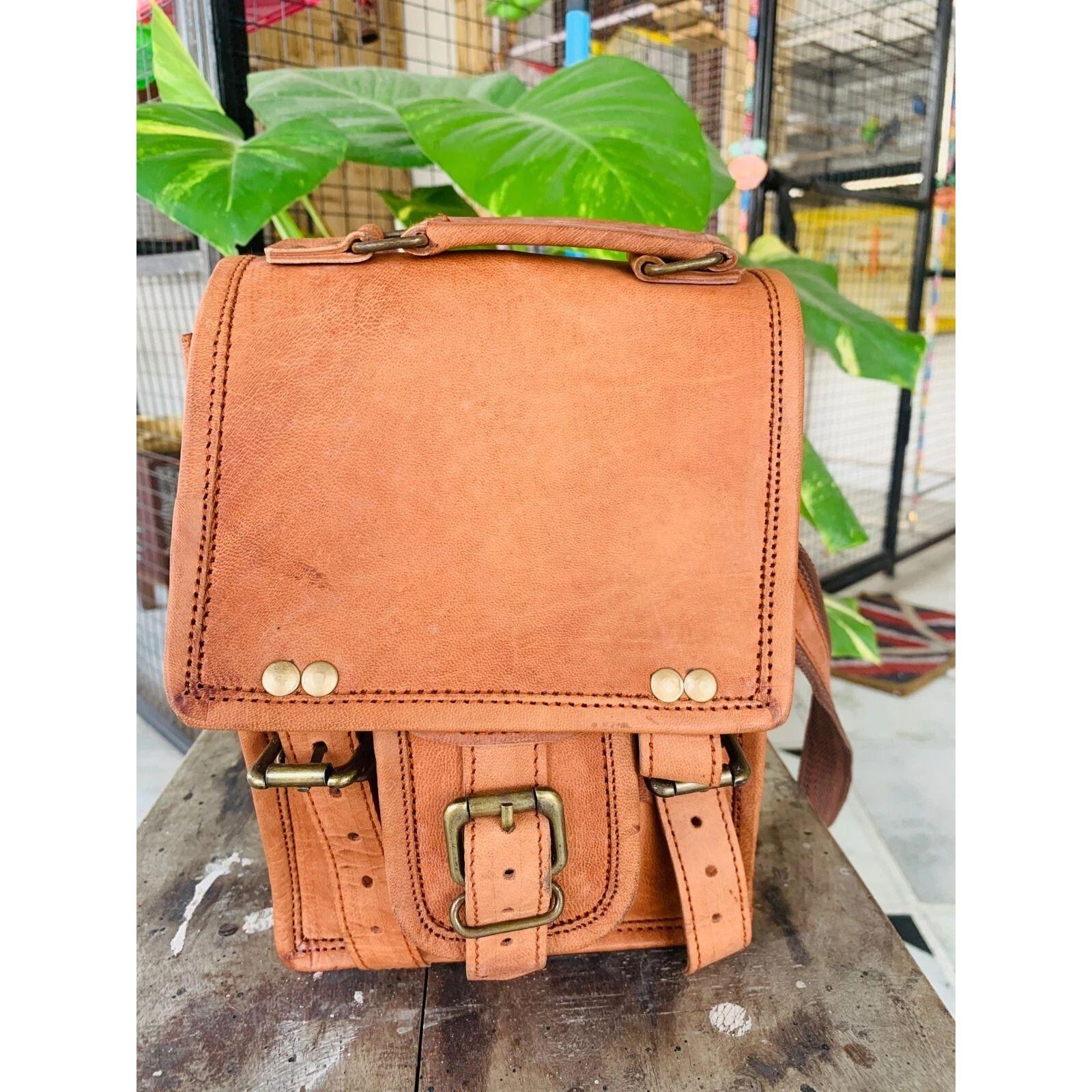 

Мужская сумка-мессенджер ручной работы из винтажной кожи наппа для ноутбука 11 x 9 x 3 in