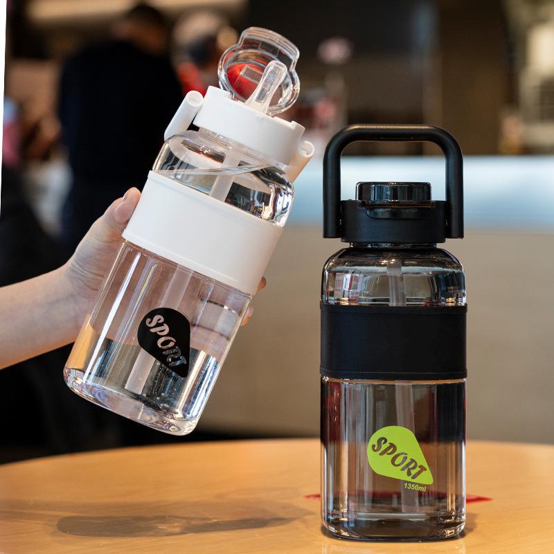 Water bottle new large capacity high value premium light luxury sports water cup student men and women high temperature portable straw cup