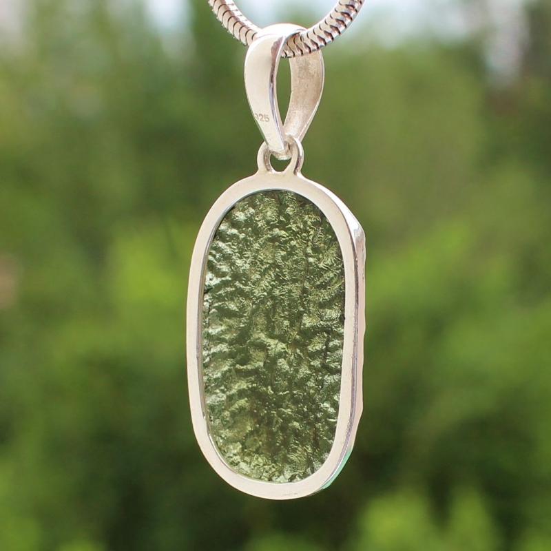 

Подвеска ручной работы из цельного серебра 925 пробы с драгоценным камнем молдавит, эффектное женское кольцо, подарок для нее. зелёный