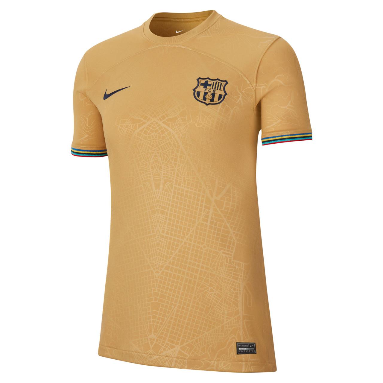Nike T Shirts Women s Yellow Crew Neck Thin Straight Fit DJ7770-715 L