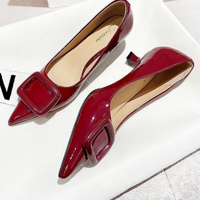 Super białe~ słodki temperament szpilki damskie jesień 2025 nowe szpiczaste wygodne płytkie uniwersalne damskie czółenka