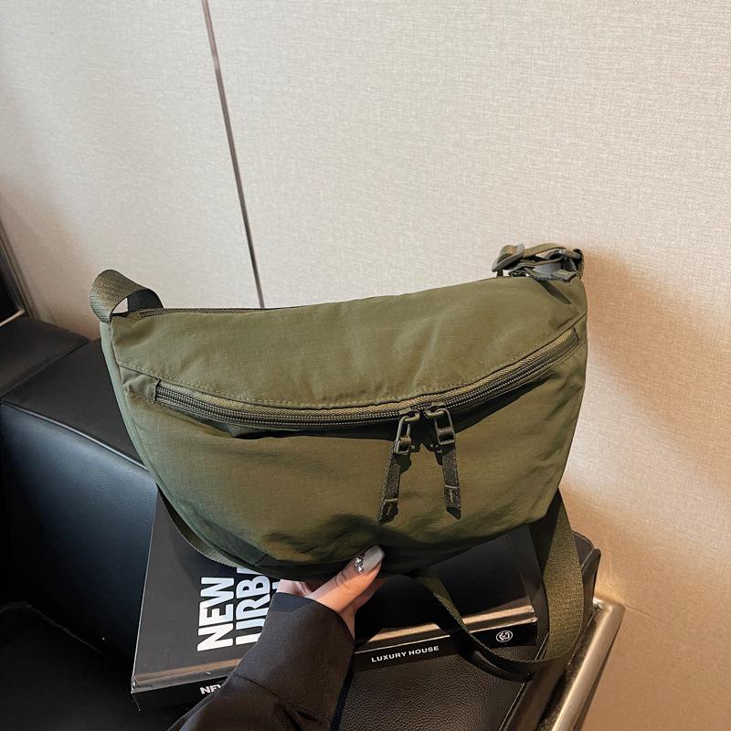 Sports and Leisure Short-distance Dumpling Bag New Fashion Canvas Bag Shoulder Women's Bag