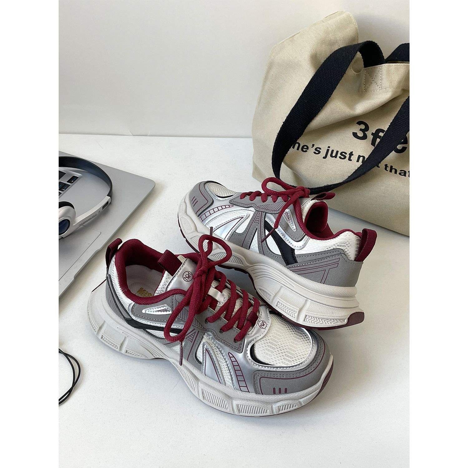 

Niche thick-soled velvet sports shoes women s 2025 new winter versatile two cotton shoes retro casual height-increasing dad shoes 40