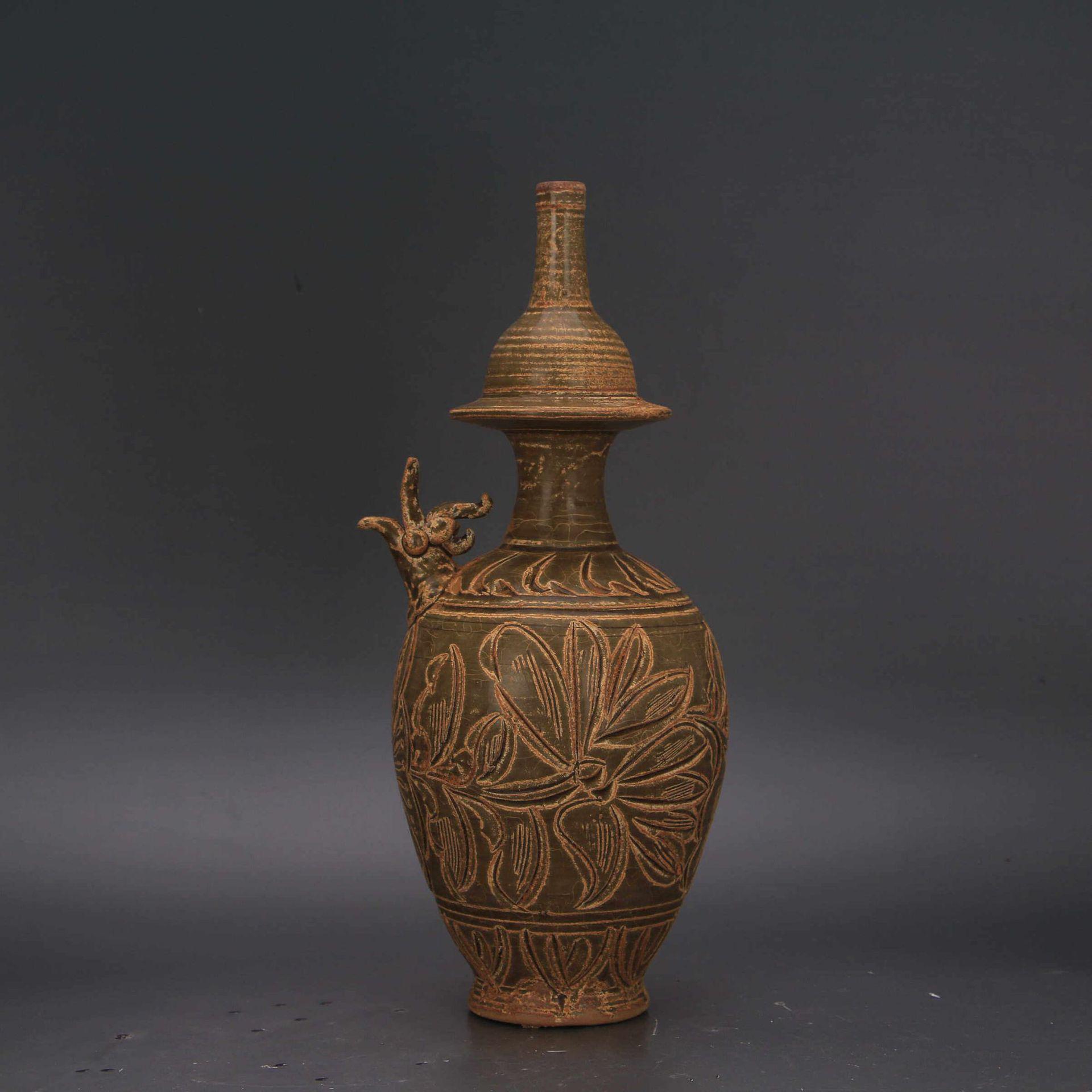 

Song Yue Kiln Floral Carved Porcelain Vase: Antique-Style Hotel Display and Cultural Relic