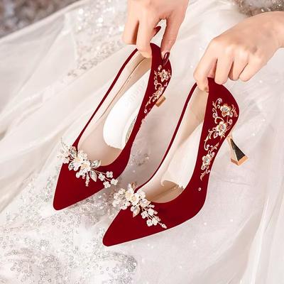 Scarpe da Sposa Donna Piedi Non Stanchi Abito da Sposa Cinese Xiuhe Pelle Scamosciata Ricamata Bellissimi Tacchi Alti