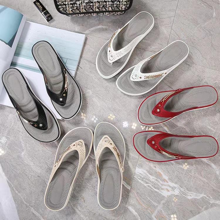 Women's Slippers New Fashion Slides Non-Slip Shoes Beach Sandals Women Outside Leisure Flip Flops Wear Open Toe