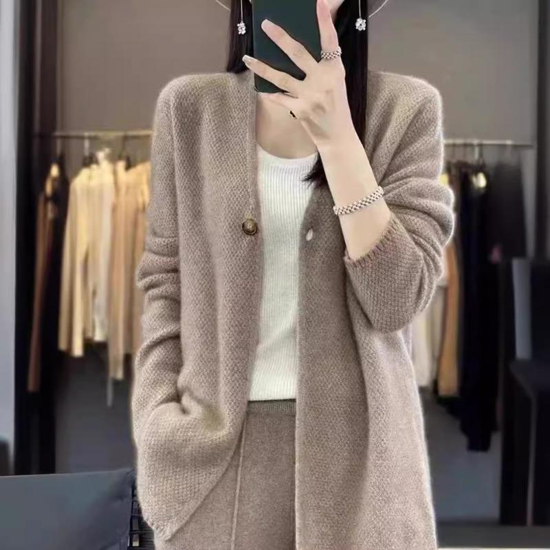 Autumn and Winter New One-button Fashion Knitted Cardigan Sweater Women's V-neck Solid Color Casual Skin-friendly Versatile Long-sleeved Jacket