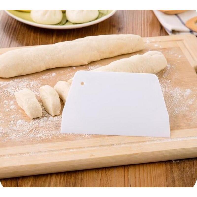 Plastic Trapezoidal Cutting Knife Kitchen Baking Pastry Tool Bread Dough Pastry Cutting Knife Kitchen Noodle Bread Scraper Tool