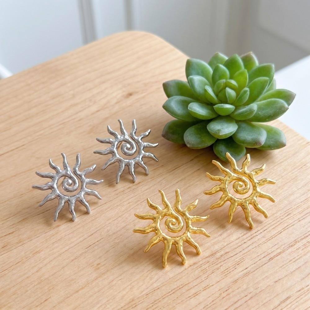 Light Luxury Sun-shaped Flower Earrings Unique Sun Ear Stud Temperament Metal Stud Earrings Daily