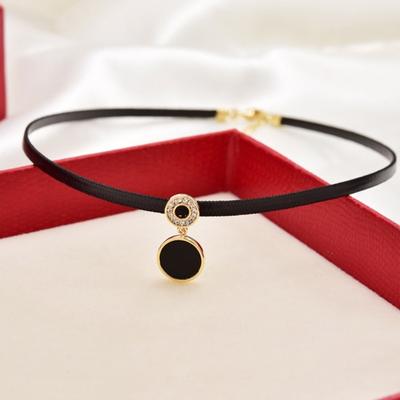 Mørk stil Kvinner kragehalskjede Rund anheng Justerbar lengde Kvinner Choker Halskjede Smykkegave