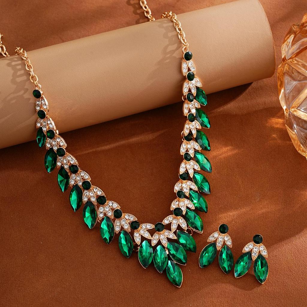 European & American Fashion Crystal Necklace and Earring Set: Bridal Wedding Jewelry Accessories