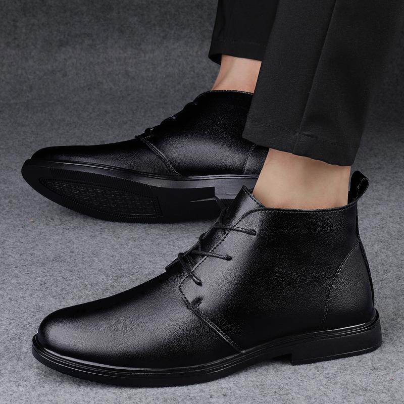 Genuine Leather Mens Motorcycle Boots New Brogue High Top Shoes Fashion Lace-up Warm Ankle Boots Winter Plush Snow Boots Botas