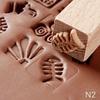 Handgeschnitzte Holzstempel Holzsiegel zum Drucken DIY Ton Keramik Druckblöcke Tonwerkzeug Fischgräte / Eichhörnchen / Blume / Hirsch