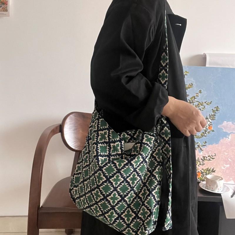 Niche Design 2024 New Retro Green Diamond-checked Corkwick Flannel Bag Women's Cross-body Shoulder Large Capacity