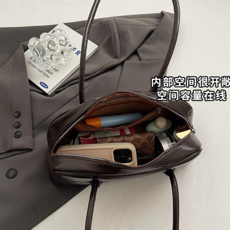 IELGY Boston Bag Large Capacity Autumn Winter Retro One-Shoulder Underarm Commuter Pillow Bag