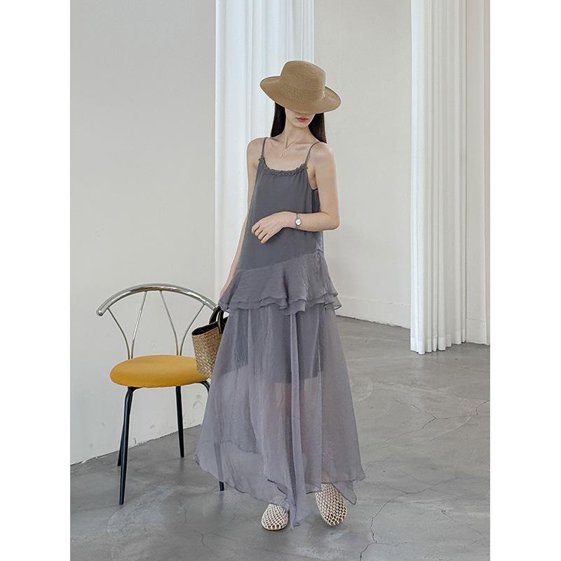Summer new Korean fluttering design sense cascading ruffle edge suspender dress gentle and long