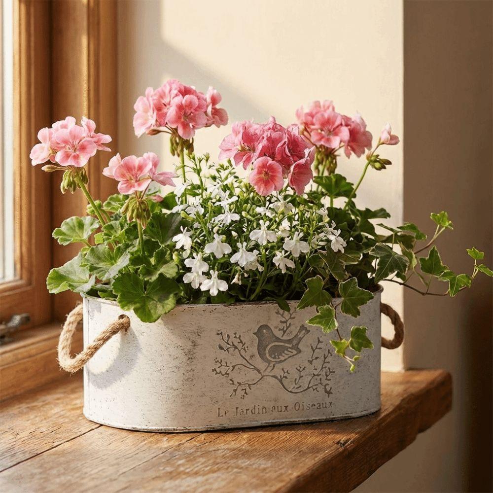 Vintage Style Iron Flower Bucket Double Handle Distressed Finish Metal Flower Pot Wear-resistant Large Capacity Flower Vase