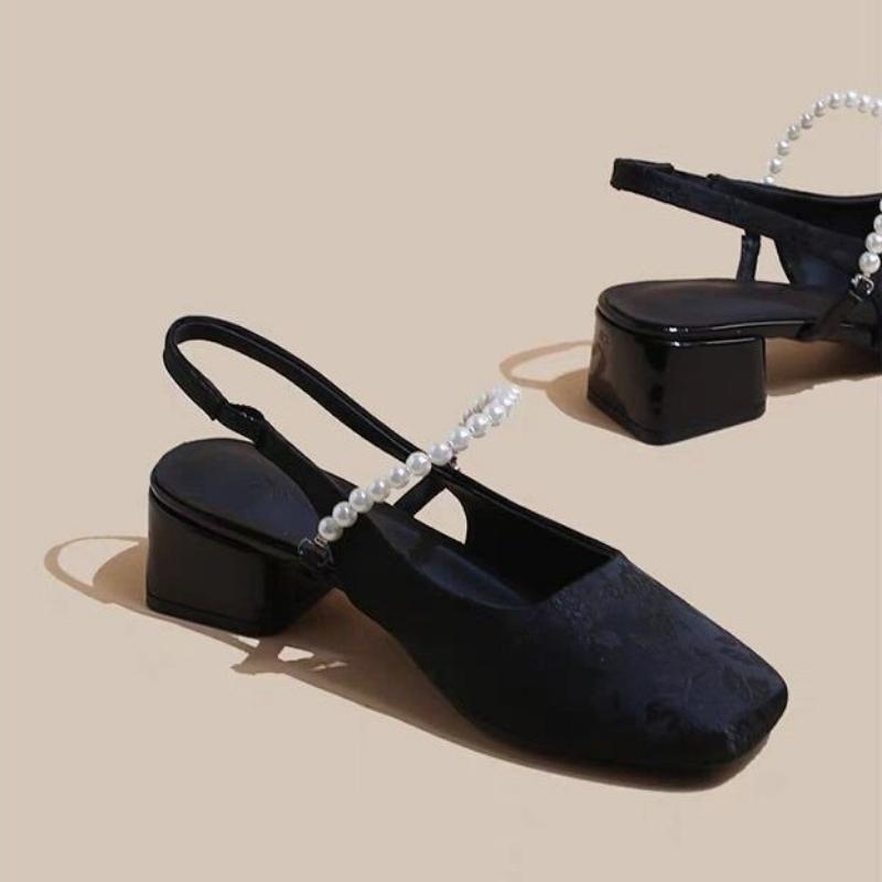 Модные белые каблуки для женщин 2024 года — фото 4