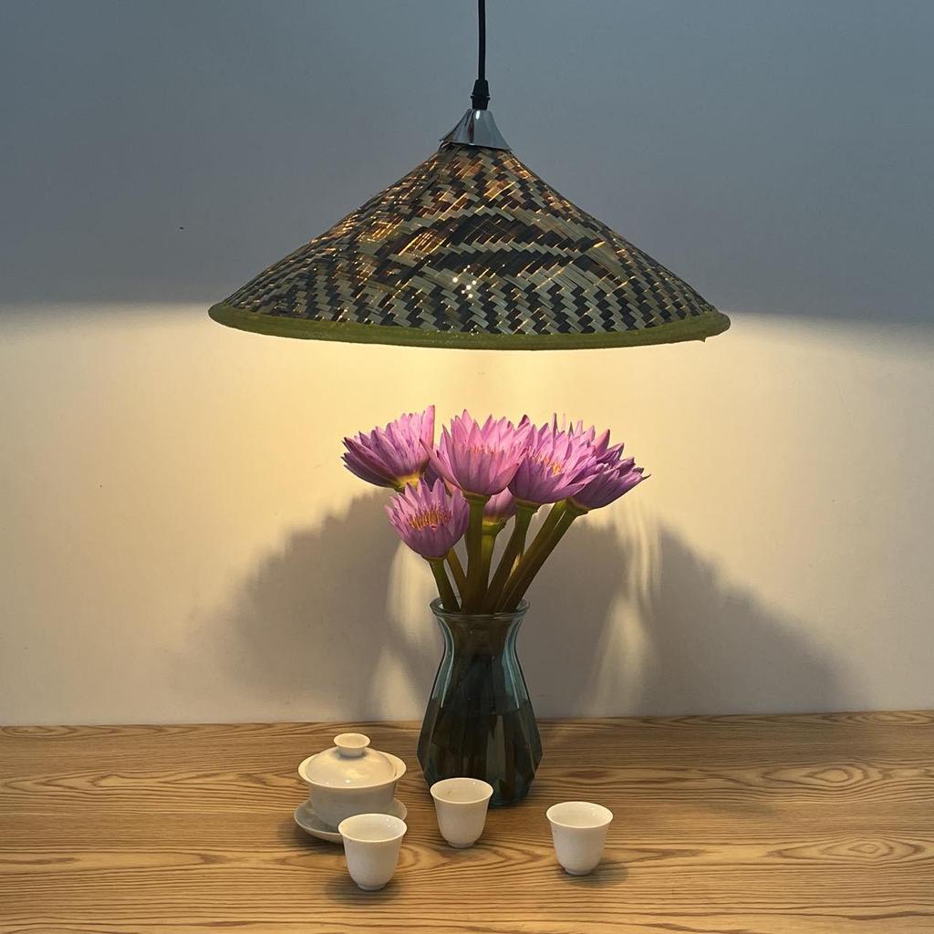Retro Chinese Bamboo Pendant Light: Nostalgic Straw Hat Design for Hot Pot and Local Cuisine Restaurants