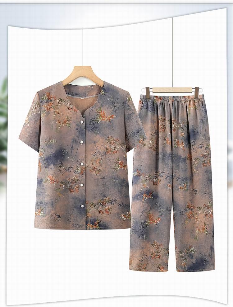 Grandma's Summer Two-Piece Set: Short-Sleeve Round-Neck Shirt for Middle-Aged and Elderly Women