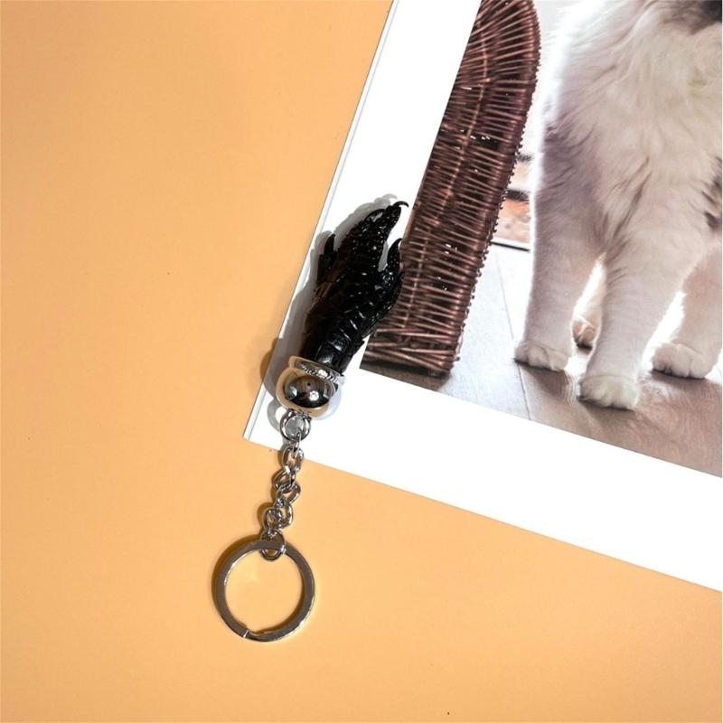 Faux Crocodiles Leather Claw Shaped Keychain Stylish Unisex Keyring Pendant Fashionable Accessory for Bags and Keys